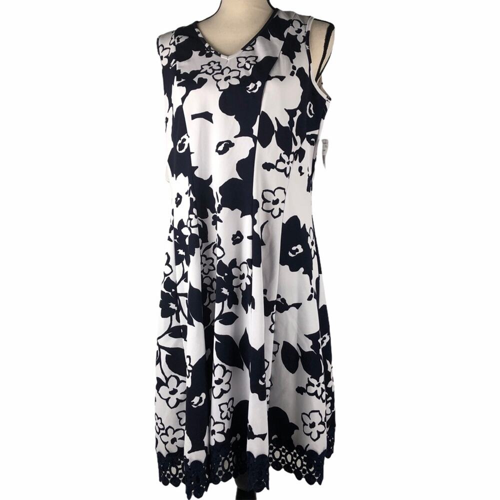 Floral sleeveless Navy/white dress by Studio One  Floral Dress NWT size 6